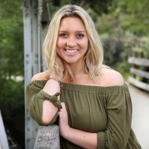 Meet your Posher, Savannah